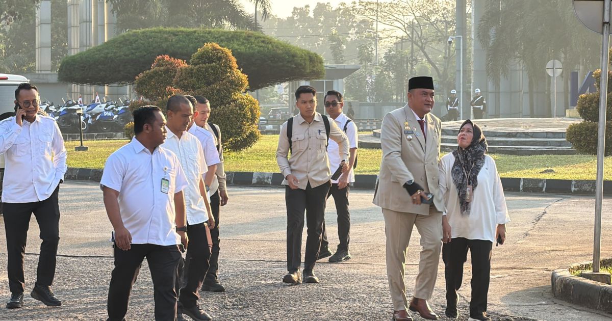 Bupati Bogor Rudy Susmanto mengikuti upacara HUT ke-80 Bhayangkara di Satlat Brimob Polri, Gunung Putri (Dok. Diskominfo Kabupaten Bogor)