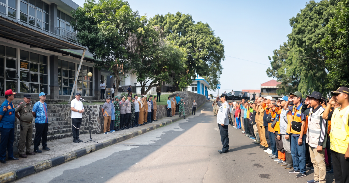 Bupati Bogor dan aparatur Pemkab Bogor (Dok. Diskominfo Kabupaten Bogor)