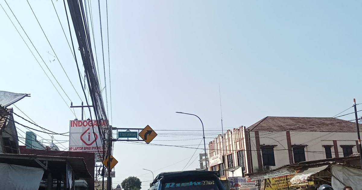 Kabel Semrawut Dramaga-Jasinga Disorot, KNPI Jasinga: Jangan Sampai Ada Korban