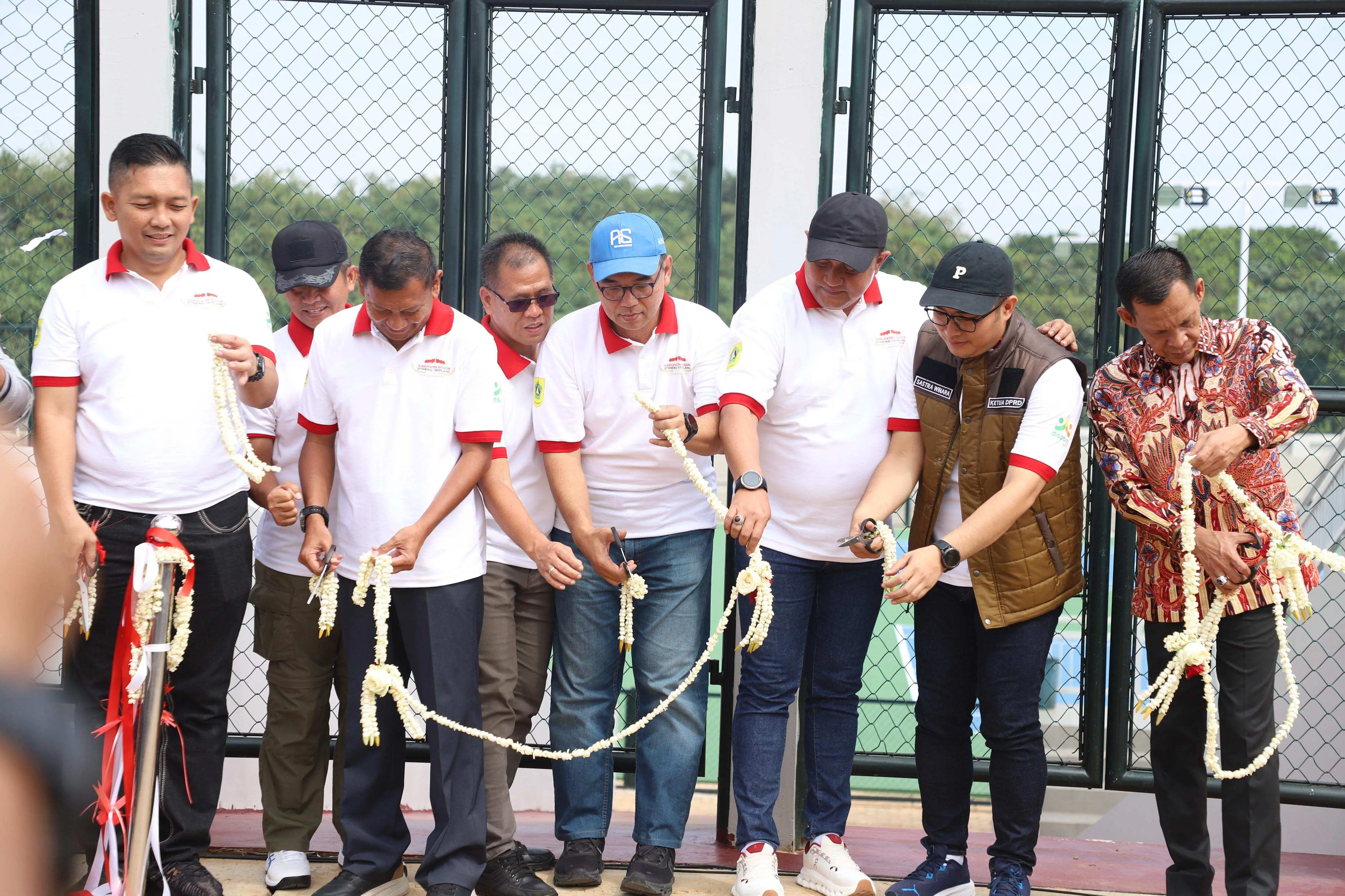 Bupati Bogor Resmikan Lapangan Tenis Kapten Muslihat, Bangun Pusat Pelatnas Cabor Tenis