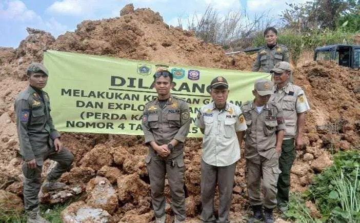 Aktivitas Galian Tanah di Cikuda Ganggu Warga, Kades dan Satpol PP Saling Lempar Tanggung Jawab