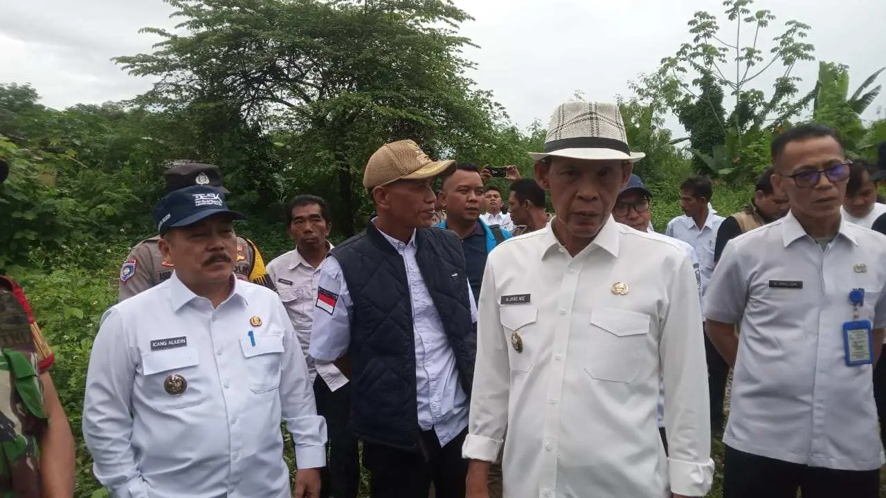 Jaro Ade Tinjau Jalur Tambang di Rumpin, Jembatan Leuwiranji Akan Diperbaiki