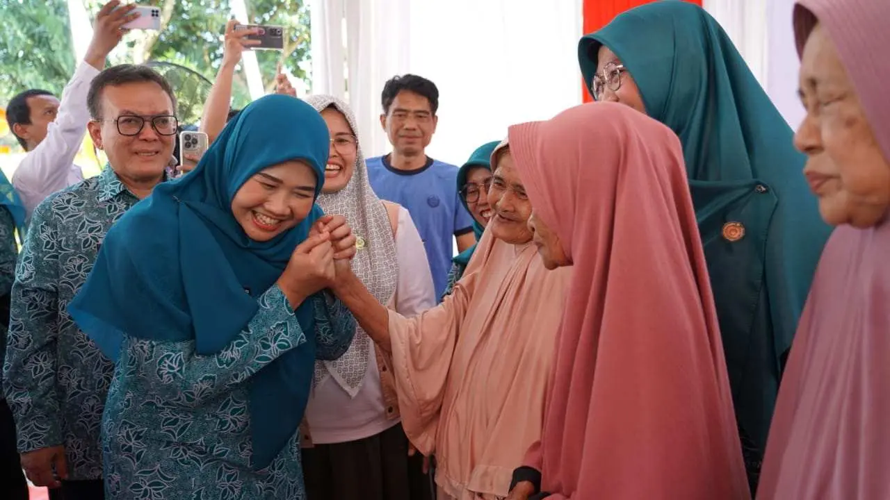 Kunker ke Kecamatan Tajurhalang, Ketua TP PKK Kab Bogor Paparkan Program Ini