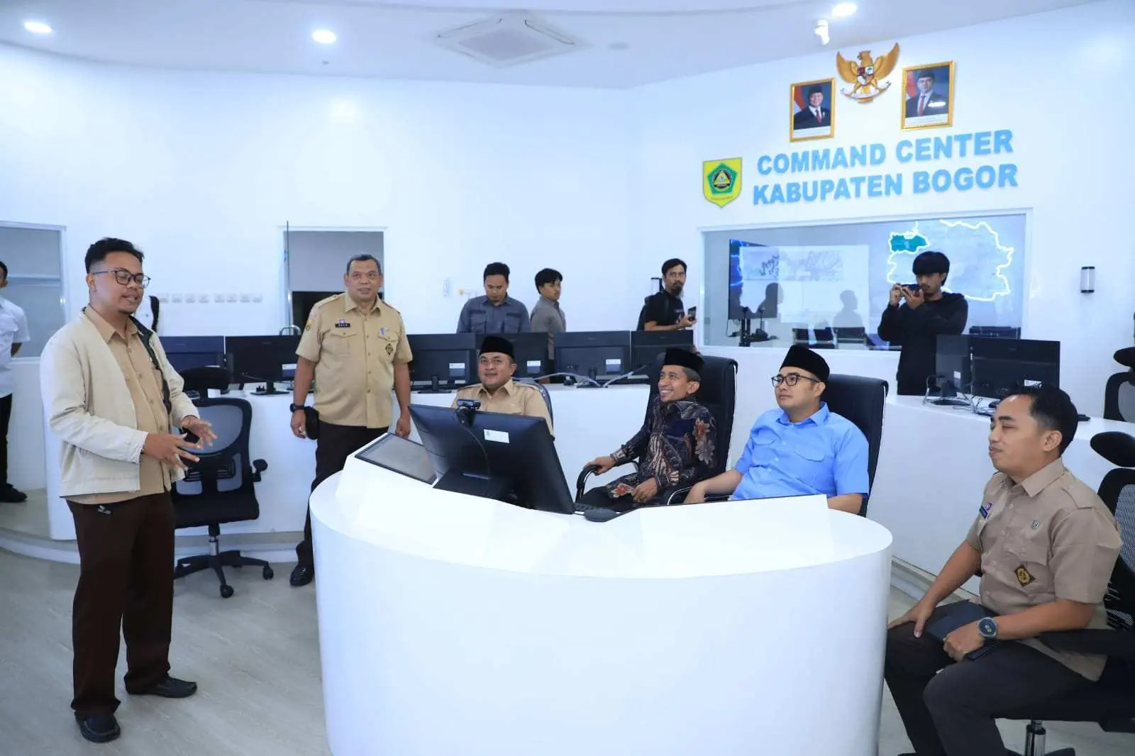 Bupati Bogor Tinjau Command Center, Perkuat Layanan Aduan dan Tanggap Darurat Warga