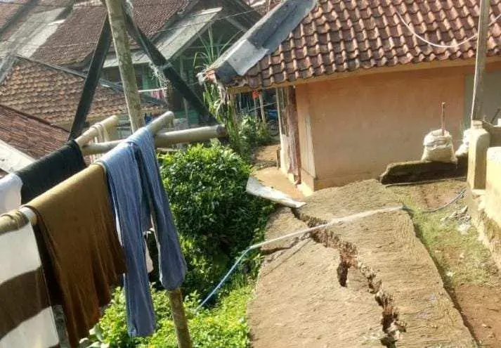 145 KK Terancam Longsor, Warga Desa Malasari Desak Relokasi yang Tak Kunjung Terealisasi