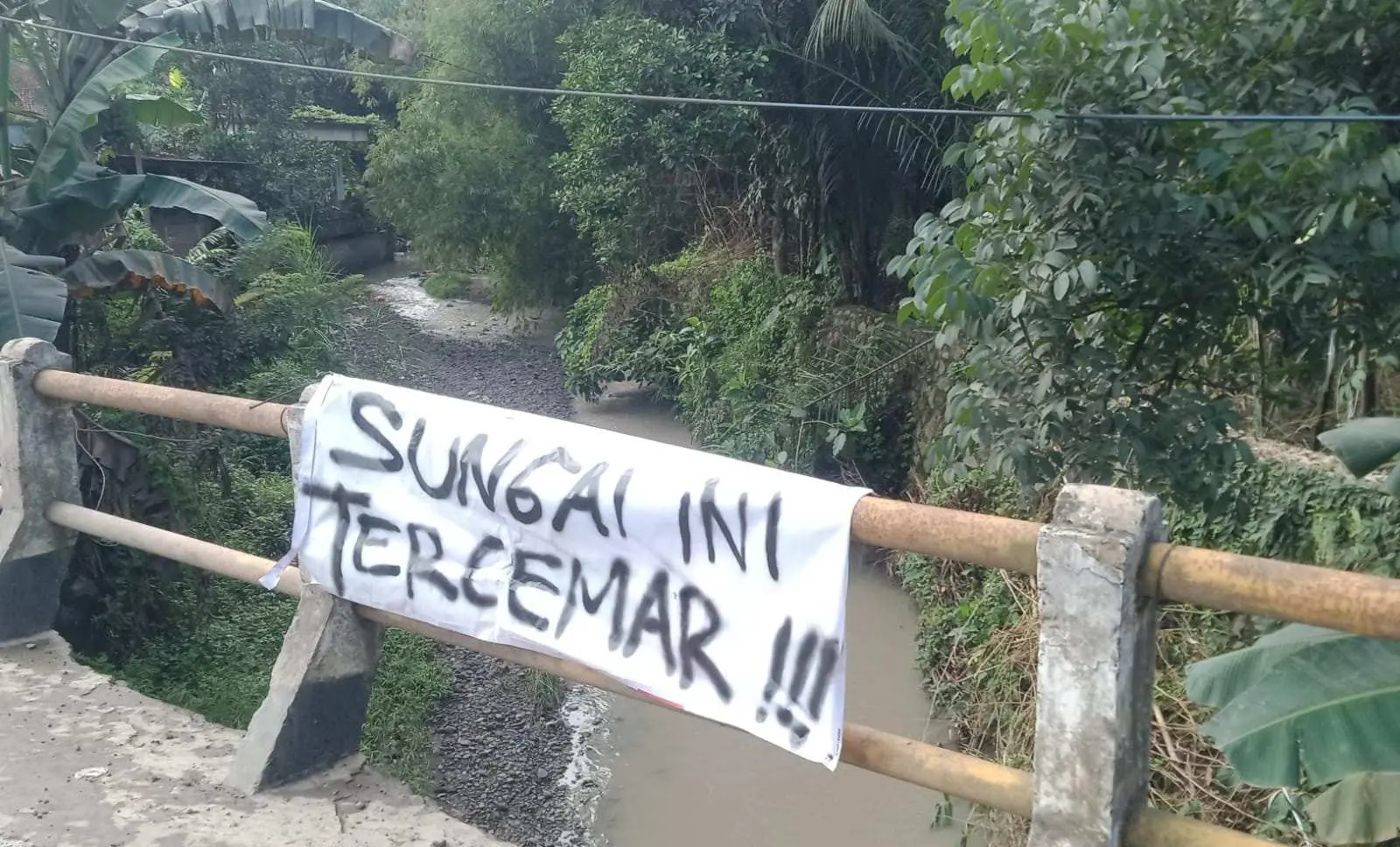 Limbah Tambang Cemari Kali Cisuda, Camat Cigudeg dan Cabang Dinas ESDM Wilayah II Bogor Bungkam