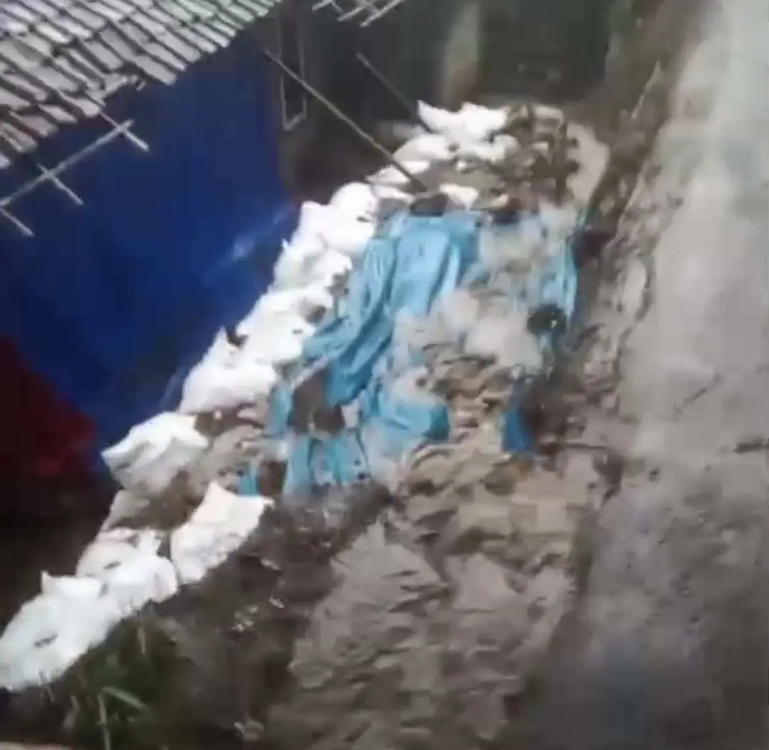 Rumah Lansia Di Kalong Liud Terendam Banjir, Ini Cerita Cucunya