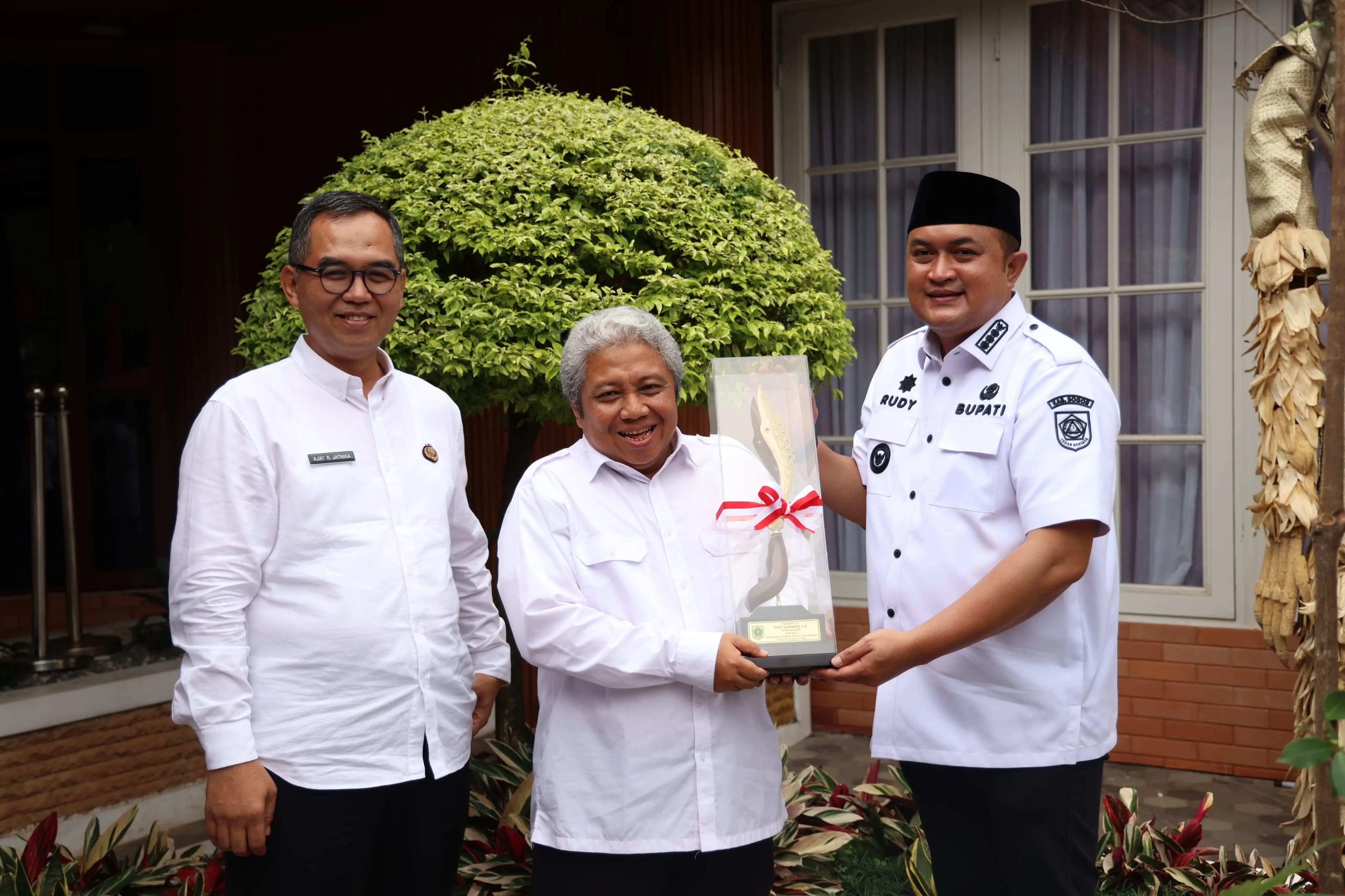 Bupati Bogor Dorong Pelestarian Kawasan Hutan Gunung Sanggabuana dan Puncak