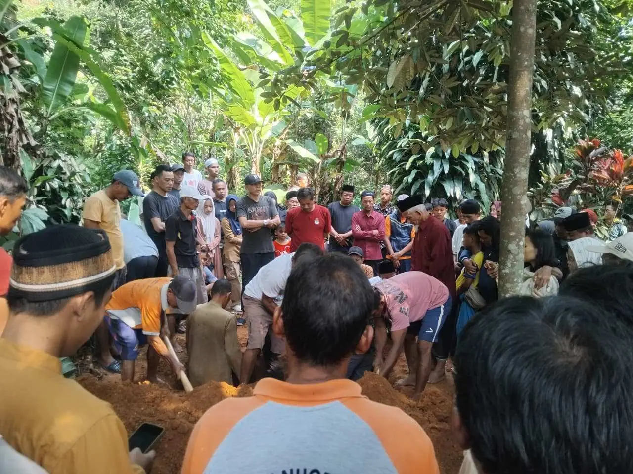 Bentrokan Antar Suporter Sepak Bola Warnai HUT RI ke-80 di Jasinga, Satu Warga Tewas