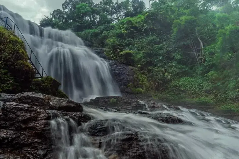 5 Curug Terindah di Jawa Barat, Surga Air Terjun yang Wajib Masuk Daftar Liburan