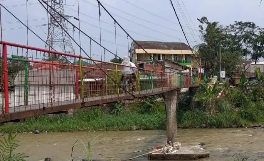 Jembatan Gantung Nanggung–Leuwisadeng Tak Kunjung Diperbaiki Meski Dijanjikan Marlyn Maisarah