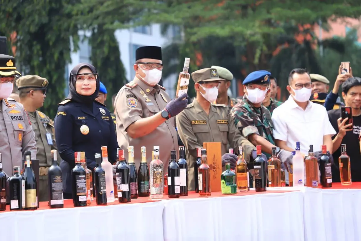 Rudy Susmanto dan Bea Cukai Jabar Musnahkan Rokok Ilegal, Selamatkan Rp1,4 Miliar Uang Negara