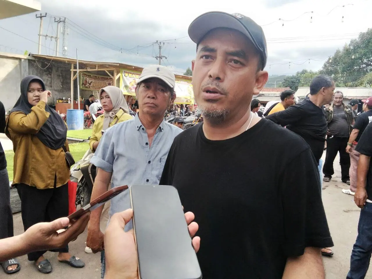 Doni Maradona Hutabarat Serap Aspirasi Warga Terdampak Penutupan Tambang di Cigudeg