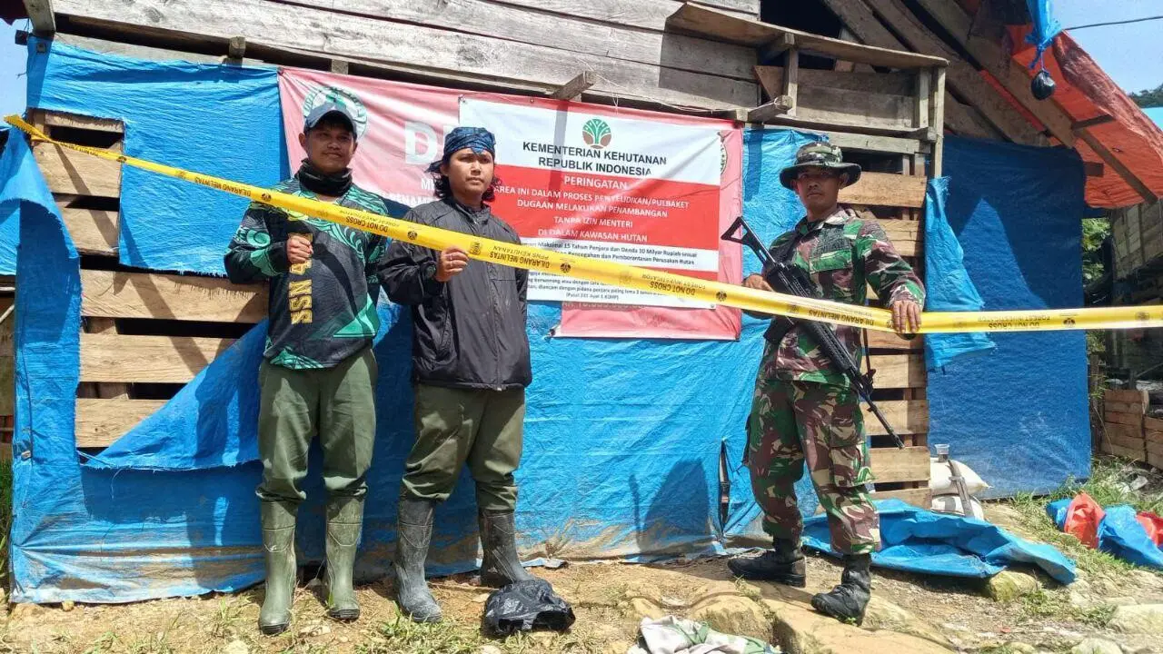 Yonif 315/Garuda Tertibkan Tambang Ilegal di Taman Nasional Gunung Halimun Salak