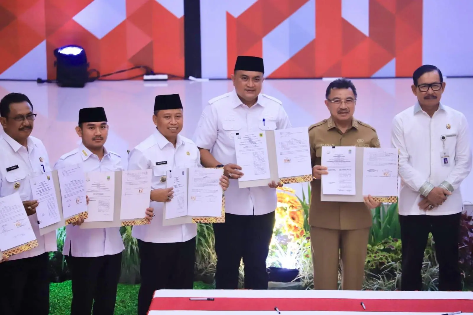 Rudy Susmanto Teken MoU Penerapan Pidana Kerja Sosial Bersama Kajati Jabar