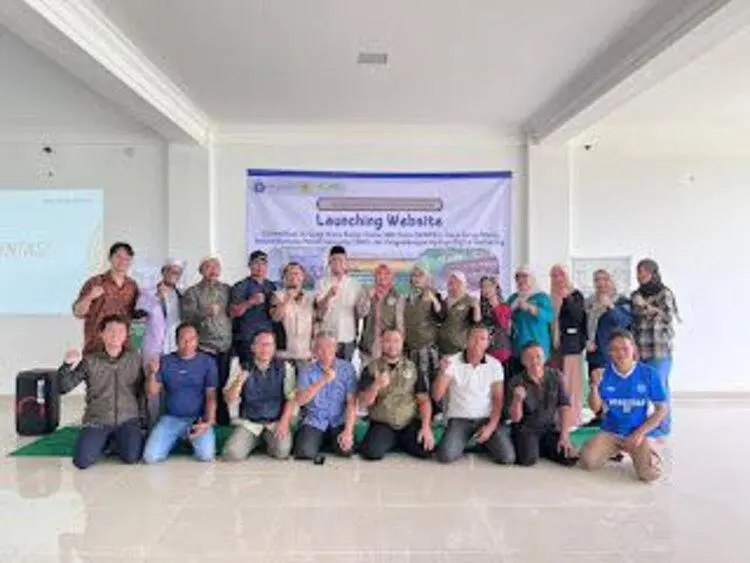 IPB University dan ICMI Orwilsus Bogor Perkuat BUMDes Curugbitung Lewat Transformasi Digital