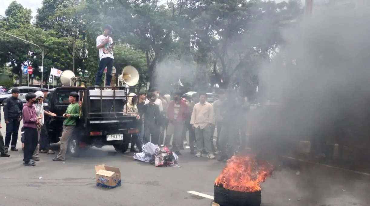 Tolak Pokir DPRD Kabupaten Bogor Senilai Rp 100 Miliar Untuk Videotron, Resolusi Mahasiswa Bogor Gelar Aksi Di Tegar Beriman
