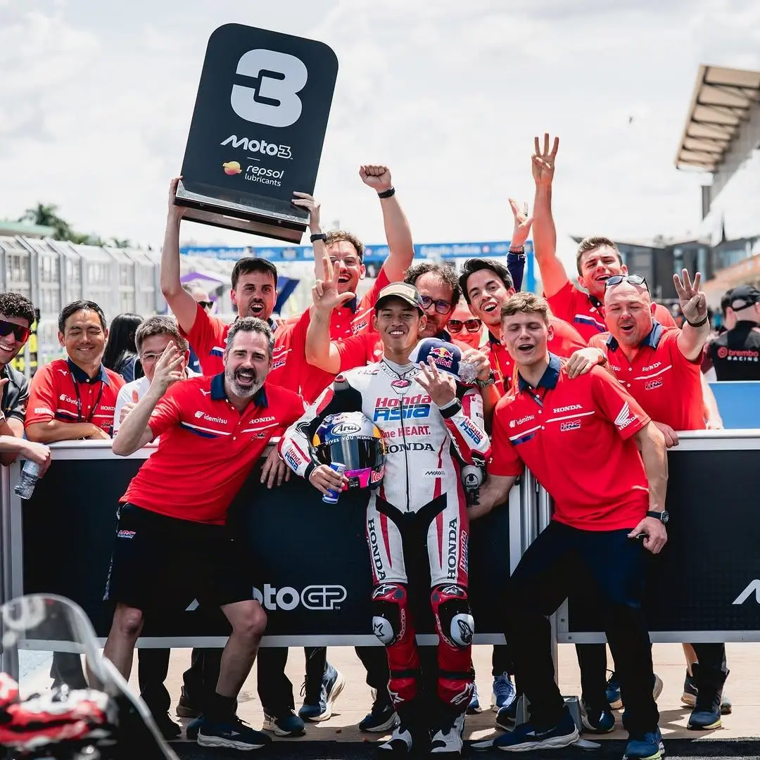 Veda Ega Pratama Podium 3 Moto3 Brasil 2026, Pembalap Indonesia Bersinar