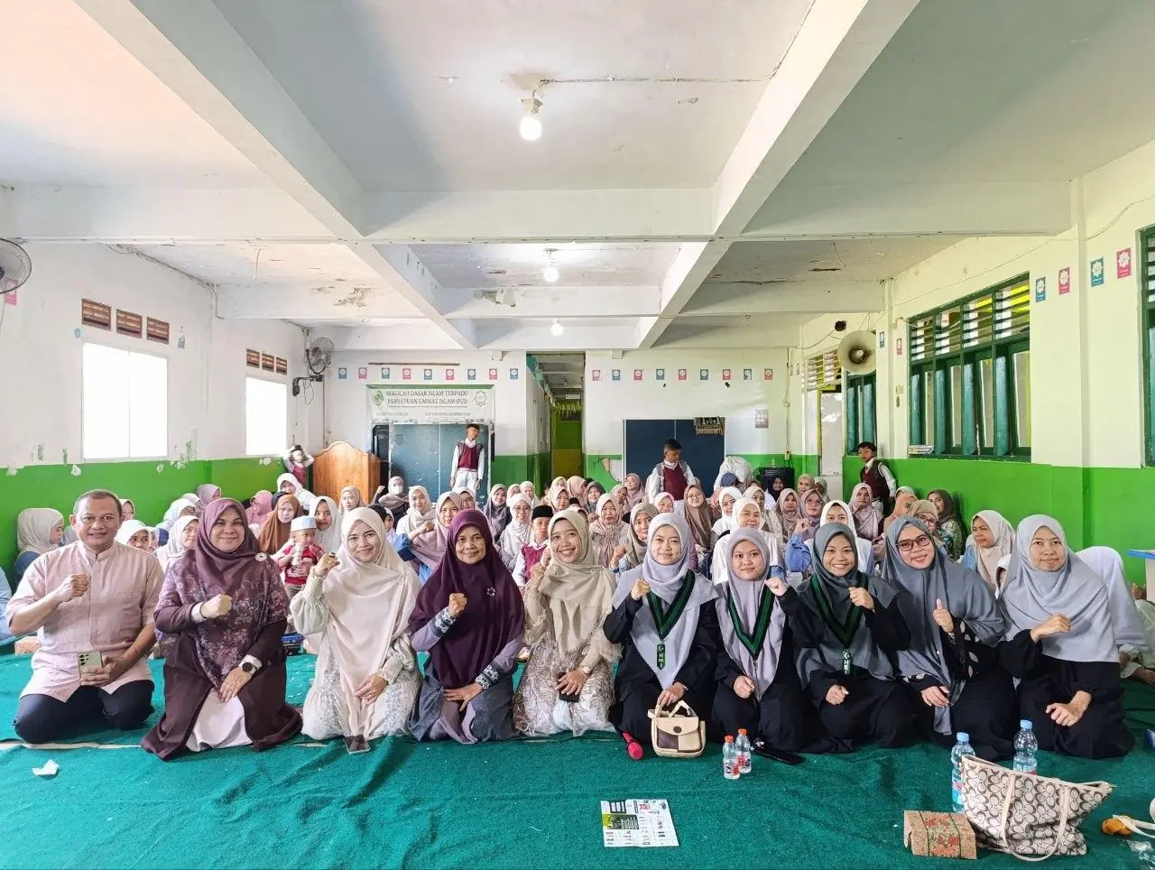 Seminar Parenting di Tenjolaya Bogor Ajak Orang Tua Bangun Mindset Sehat untuk Anak
