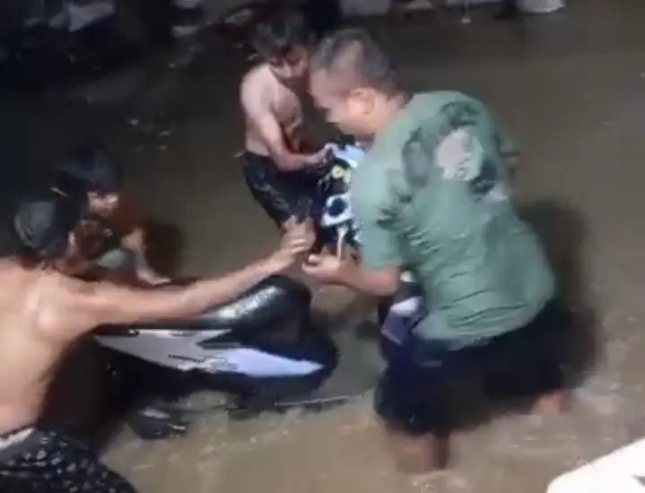 Sungai Citempuhan Meluap, Banjir Rendam Desa Gobang Rumpin Bogor
