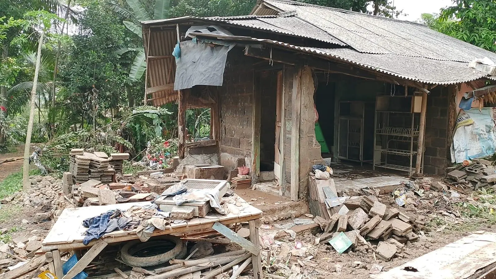 Banjir Bandang Jasinga Kabupaten Bogor Putus Lima Jembatan, Warga Terisolasi